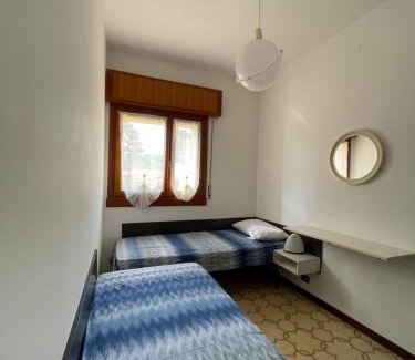 Peschiera del Garda Apartment | Nico's Apartment: 4-Star Hotel with Oceanfront Pool Access