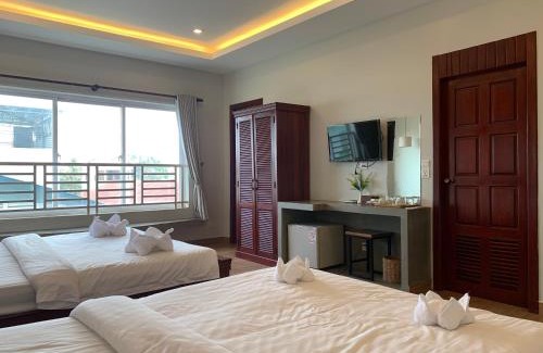 Wat Bo Area Hotel | Discover Nico's Hotel 2 with Oceanfront Pool & Hot Tub