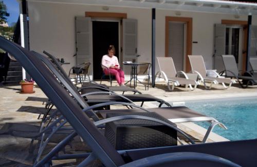 Kassiopi Apartment | Experience Nicola's Apartments: Oceanfront Bliss with Pool