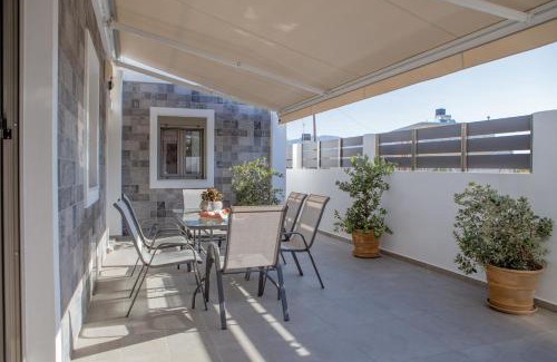 Gra Lygia Apartment | Discover Nicolas Home: 4-Star Family-Friendly Retreat