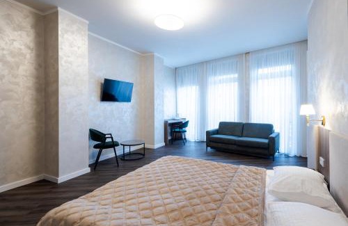 Uzhhorod Hotel | Discover Nicole: Highly Rated with Family-Friendly Amenities
