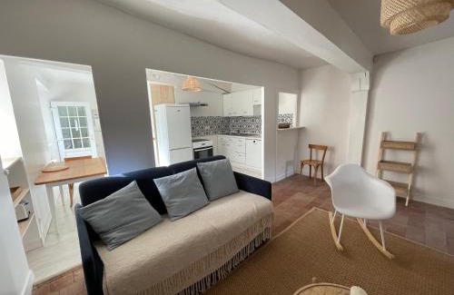 Suevres Apartment | Family-Friendly Getaway at Nid Bohème - Rated 9/10