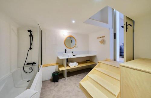 Soorts-Hossegor Apartment | Pet-Friendly Oceanfront Retreat: Nid de Line Hostal Naou