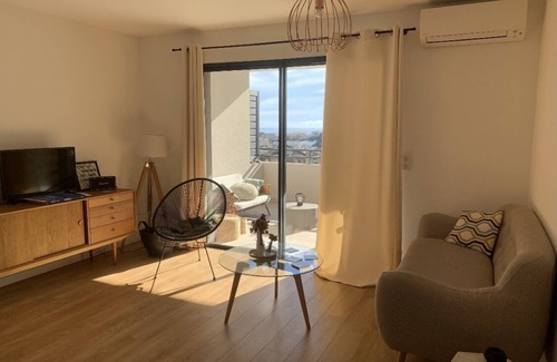 Ville-di-Pietrabugno Apartment | Cozy Sea View Retreat - Perfect for Families