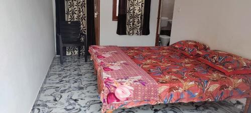 Vrindavan House | Family-Friendly Nidhivan HomeStay with 9/10 Guest Rating