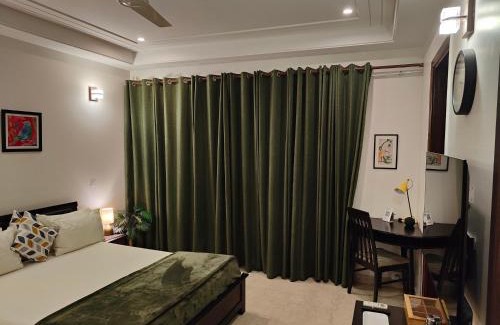 New Delhi House | Top-Rated Stay at Nido GK2 with Breakfast & Kitchen Access