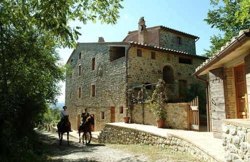 Monteleone d'Orvieto House | Discover Nidodelfalcone Agriturismo: 10/10 Guest Experience