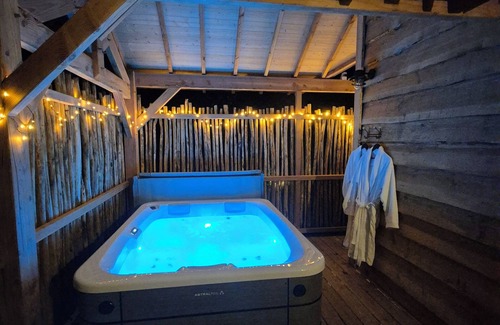 Saint-Genies Cabin | Nids en Perigord, cabane perchée avec Spa à 10min de Sarlat