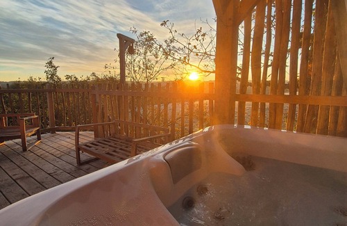 Saint-Genies Cabin | Nids en Perigord, cabane perchée avec Spa à 10min de Sarlat