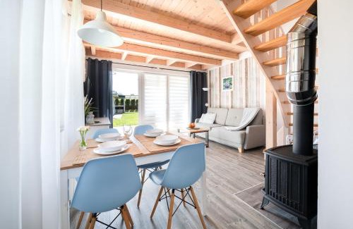 Zarnowica House | Discover Niebiańskie Zacisze: Oceanfront Getaway Awaits