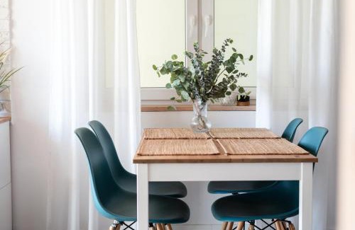 Zarnowica House | Discover Niebiańskie Zacisze: Oceanfront Getaway Awaits