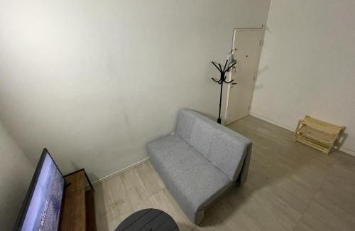 Santa Ifigenia Apartment | Comfortable Niemeyer for 4 Near Galeria Rock and Metro