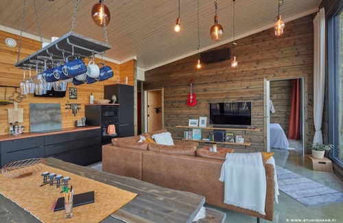 Tampere Cabin | Escape to Niemi-Kapeen Kokkoranta: Lakeside Retreat Awaits