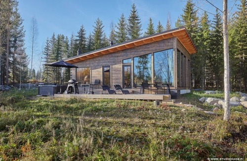 Tampere Cabin | Escape to Niemi-Kapeen Kokkoranta: Lakeside Retreat Awaits