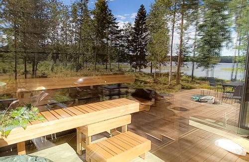 Tampere Villa | Explore Niemi-Kapeen Kokkoranta Lake House with Oceanfront Views