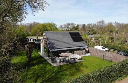 Ouddorp House | Beautiful Family-Friendly Villa with Oceanfront Views