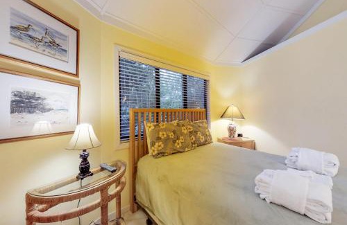 Night Heron Apartment | Relaxing Retreat at Night Heron 35 - Family Friendly & Pool