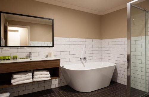 Nowra Hotel | Discover Oceanfront Retreat at Nightcap at Archer Hotel
