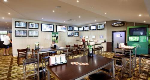 Manoora Hotel | Discover Comfort at Nightcap at Edge Hill Tavern