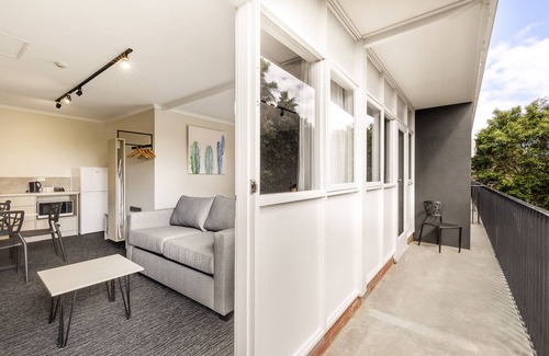 Findon Hotel | Stay at Nightcap at Findon Hotel: Pool & Family Friendly