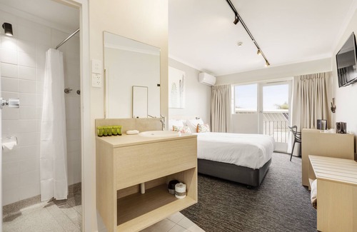 Findon Hotel | Stay at Nightcap at Findon Hotel: Pool & Family Friendly