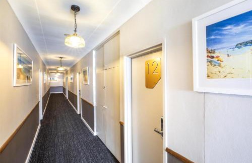 Umina Beach Hotel | Cozy Nightcap at Ocean Beach Hotel with Family-Friendly Amenities