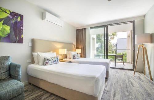 Narrabeen Hotel | Oceanview Retreat at Narrabeen Sands Hotel by Nightcap Plus