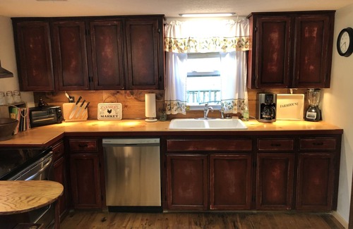 Ponca House | Exceptional Nightly Rental in Boxley Valley with Breakfast
