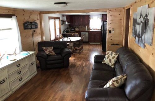 Ponca House | Exceptional Nightly Rental in Boxley Valley with Breakfast