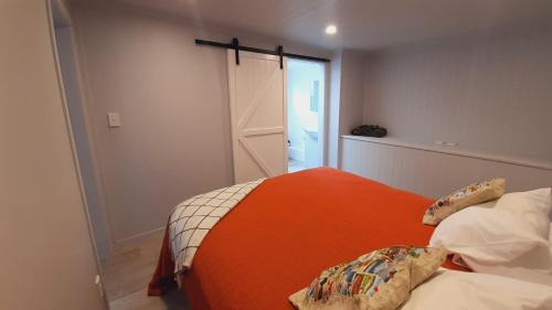 Matamata Apartment | Budget-Friendly Nights on Broadway - The APARTMENT
