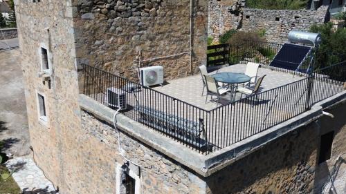Omales House | Pet-Friendly Haven at Nigos: Guest Rated 8.7/10