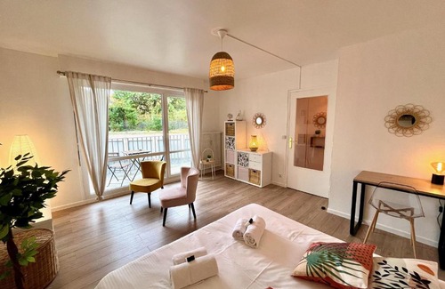 Le Beau Site Apartment | Welcoming Nihal YourHostHelper - Family-Friendly Retreat