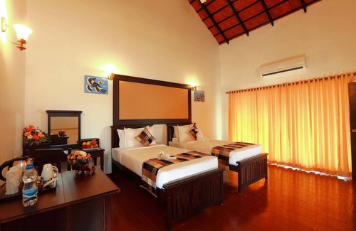 Kochi Hotel | Discover Relaxation at Nihara Resort And Spa with Pool & Spa