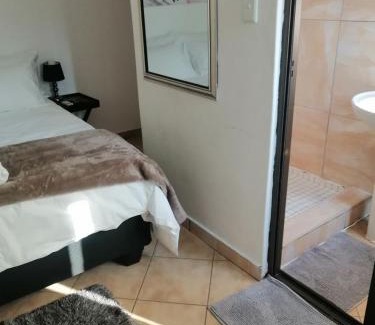 Rundu House | Comfortable Stay at Niilo's Guesthouse with Breakfast Included