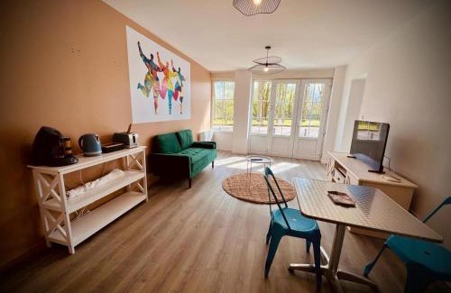Saint-Pryve-Saint-Mesmin Apartment | Niki, belle vue sur le Loiret