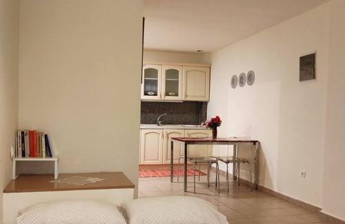 Nikita House | Discover Paralia Kastri: Just Steps from Nikiti's Beach!