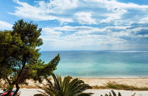 Nikita Villa | Discover Nikiti Seaside Villas: Oceanfront and Family-Friendly