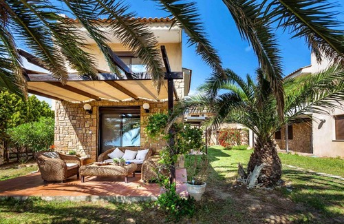 Nikita Villa | Discover Nikiti Seaside Villas: Oceanfront and Family-Friendly