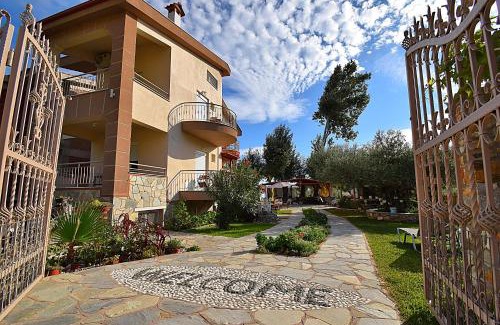 Elia House | Relaxing Nikiti Spathies Resort - Studio by Beautiful Beach