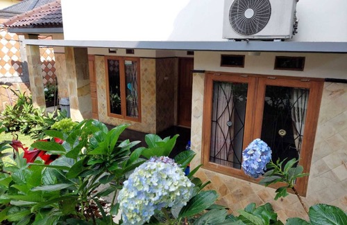 Ciloto Villa | Experience Modern Balinese Charm with Family-Friendly Comfort