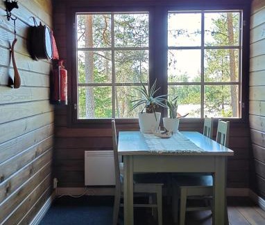 Merikarvia Ski Chalet | Cozy Nikolain Tupa: Oceanfront Retreat with Top Ratings