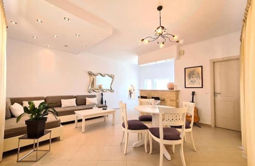 Korfalonas House | Family-Friendly Nikolas House in Kissamos - 4-Star Comfort