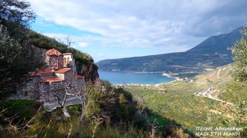 Oitylo House | Oceanfront Retreat at Nikolas Place - Guest Rated 8.5/10