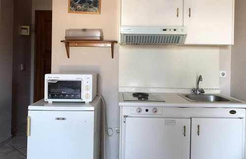 Gialiskari Apartment | Nikos Studio 1 - Studio Apartment, Sleeps 3