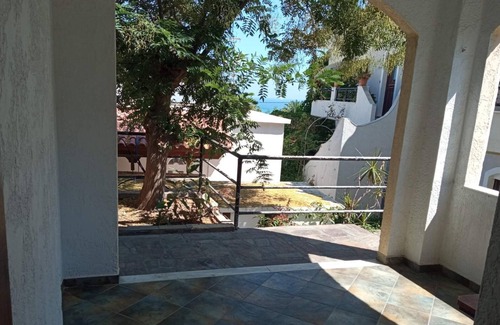 Gialiskari Apartment | Cozy Nikos Studio 5 in Gialiskari, Pet-Friendly Retreat