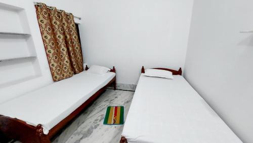 Bodh Gaya House | Budget-Friendly Stay at Nilam Guest House - Pet Friendly!