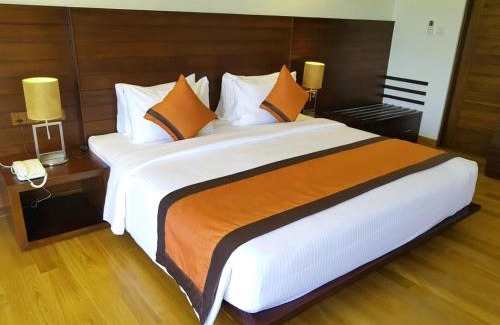 Irrakkakandi Hotel | Relax at Nilaveli Beach Hotel with Oceanfront Amenities