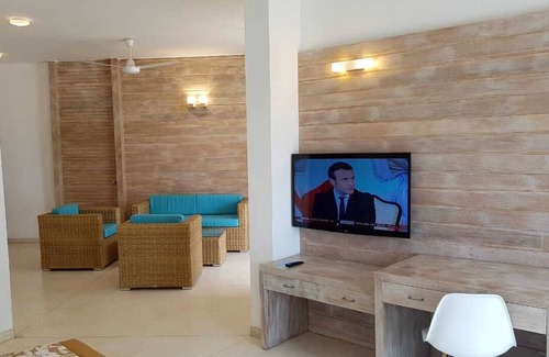 Irrakkakandi Hotel | Relax at Nilaveli Beach Hotel with Pool and Spa Amenities