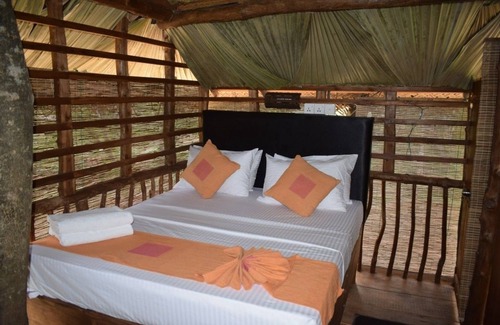 Embilipitiya Hotel | Discover Nildiyamankada Safari Lodge with Pool & Spa