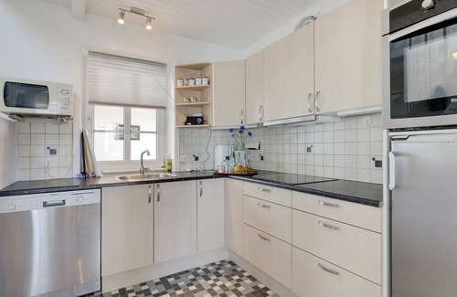 Østermarie House | Oceanfront Retreat: Nilia with Spa and Breakfast Included